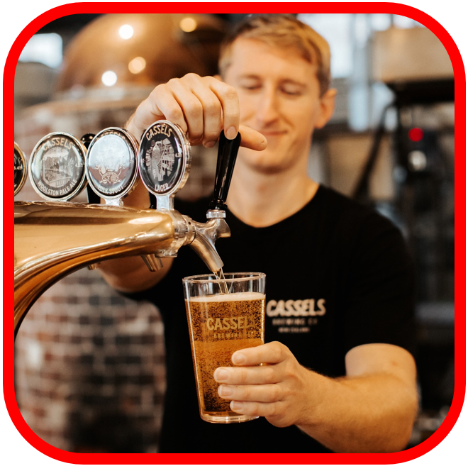 *👕Cassels 24x Mixed 330ml SMALL T-Shirt!